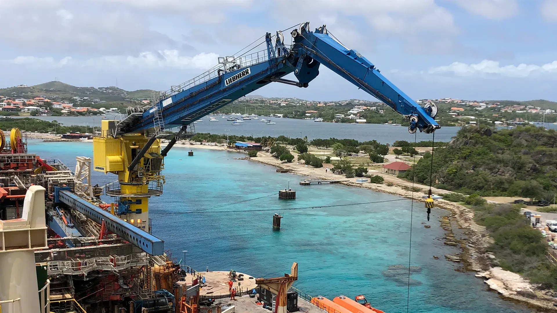 What is a Marine Knuckle Boom Crane? The Ultimate Guide