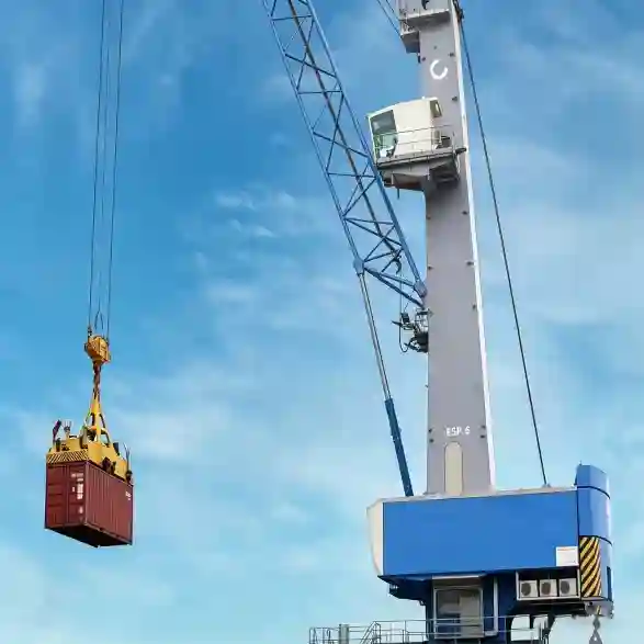 Mobile Harbour Crane1.webp