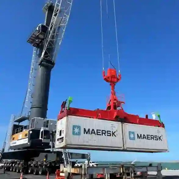 Mobile Harbour Crane.webp