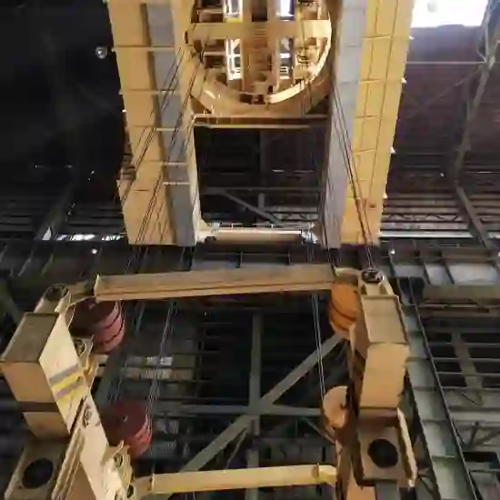 Rotary Feeding Overhead Crane4.webp